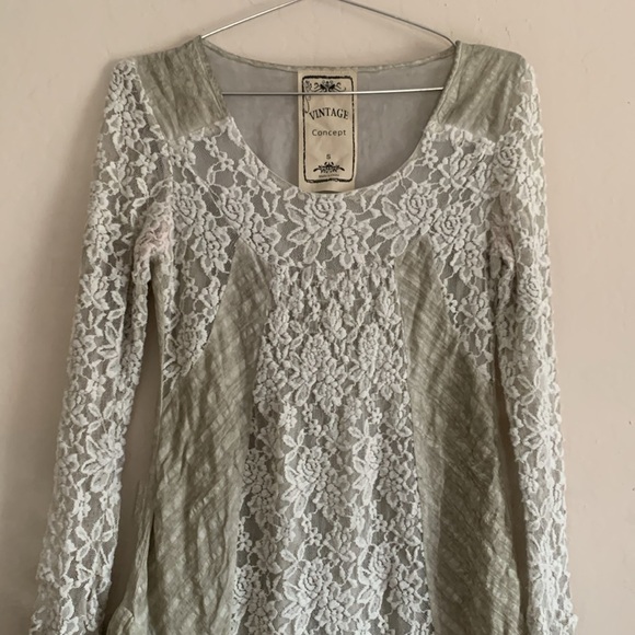 Elegant Lace Overlay Dress - Picture 2 of 6